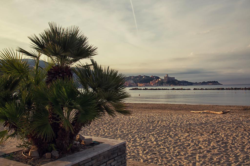 Hotel Pino Lerici Extérieur photo